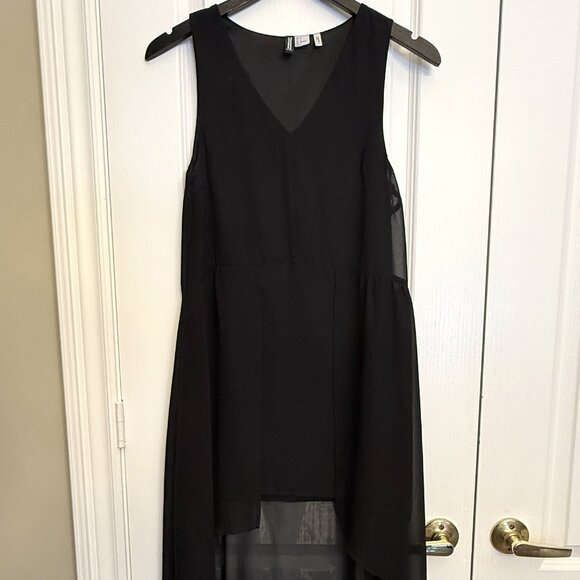 H&M V Neck Long Flowy Dress - Picture 1 of 4